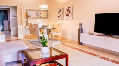 Piso 2 habitaciones de 128 m² en Cancelada (29688)