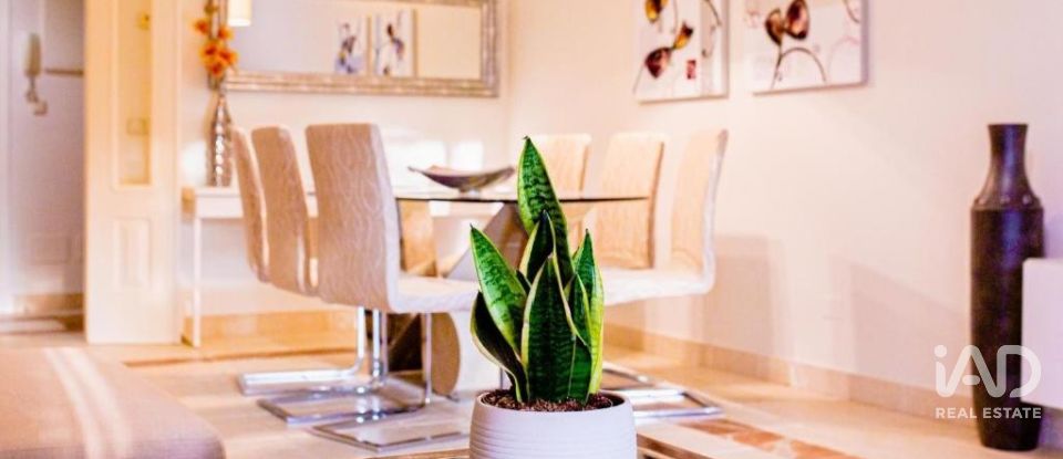 Piso 2 habitaciones de 128 m² en Cancelada (29688)