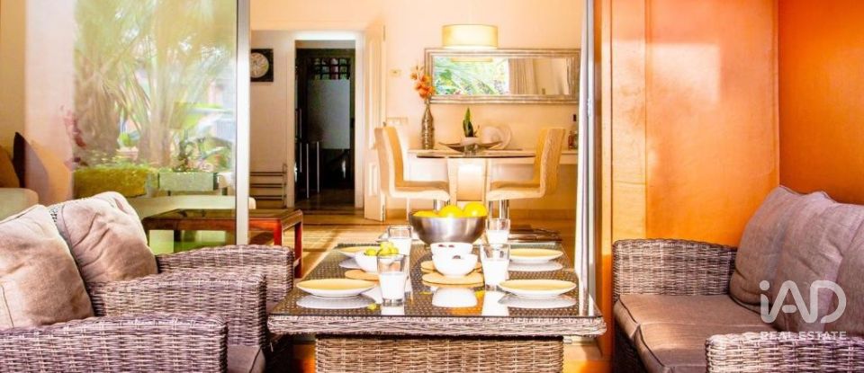 Piso 2 habitaciones de 128 m² en Cancelada (29688)