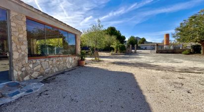 Country home 3 bedrooms of 572 m² in Elda (03600)
