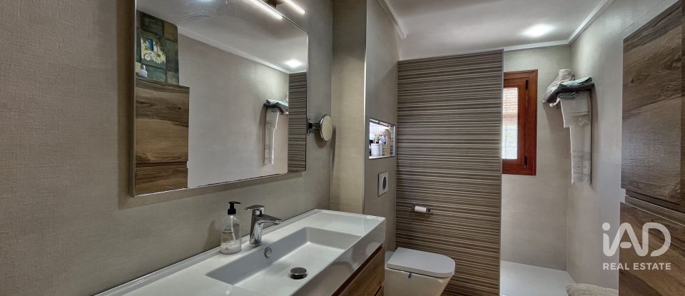 Casa rústica 3 habitacions de 572 m² a Elda (03600)