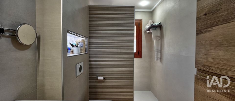 Casa rústica 3 habitacions de 572 m² a Elda (03600)