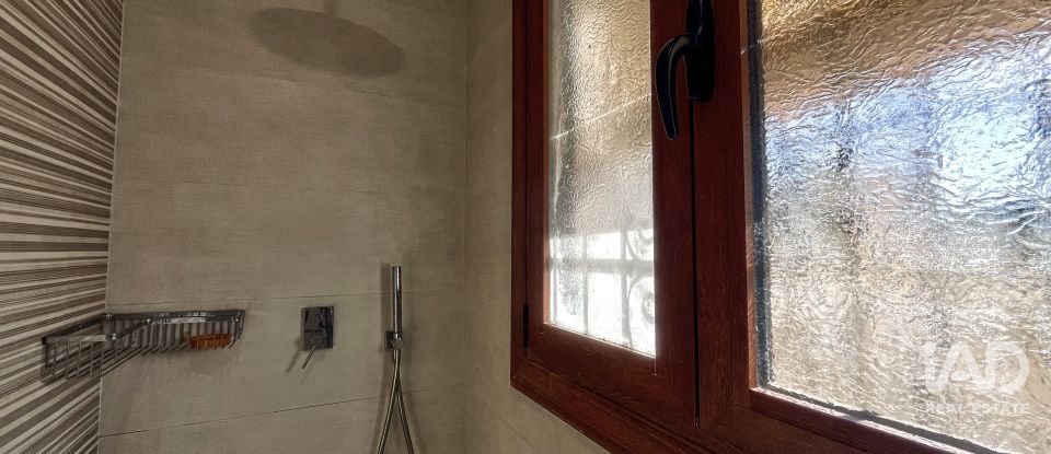 Casa rústica 3 habitacions de 572 m² a Elda (03600)