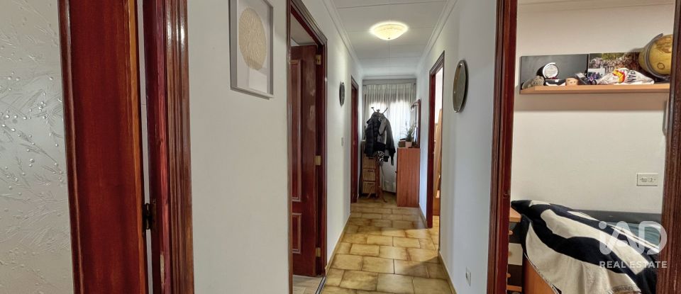 Casa rústica 3 habitacions de 572 m² a Elda (03600)