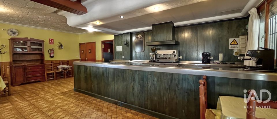 Casa rústica 3 habitacions de 572 m² a Elda (03600)