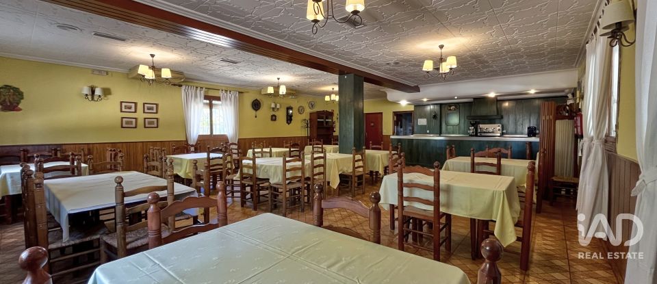 Casa rústica 3 habitacions de 572 m² a Elda (03600)