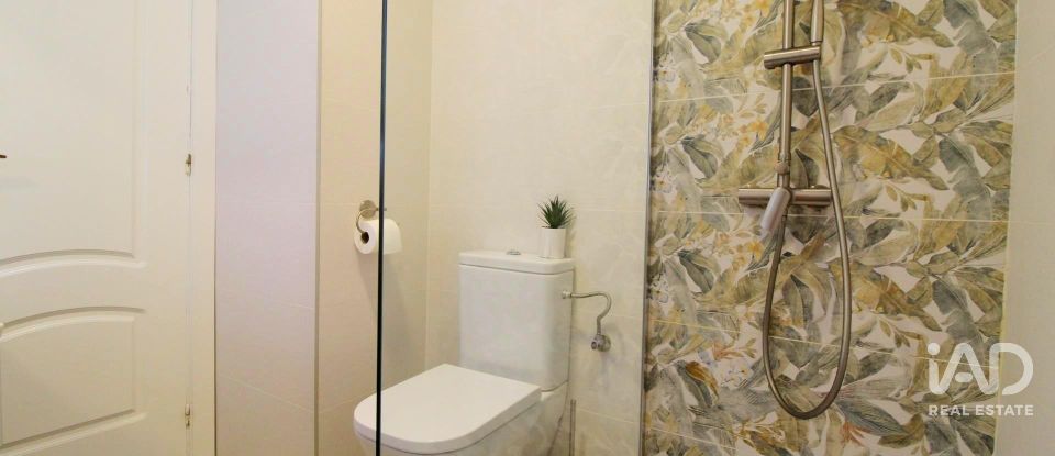 Piso 3 habitaciones de 84 m² en Torrevieja (03185)