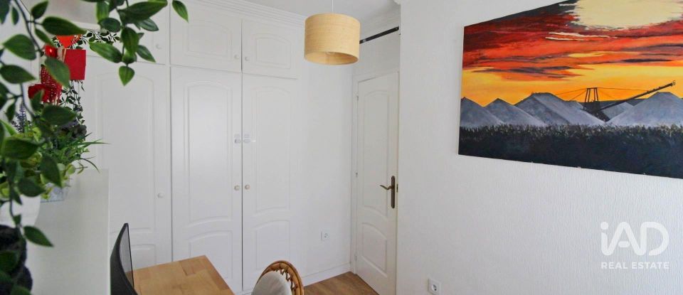 Piso 3 habitaciones de 84 m² en Torrevieja (03185)