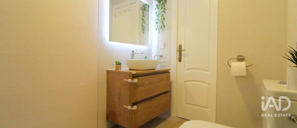 Piso 3 habitaciones de 84 m² en Torrevieja (03185)