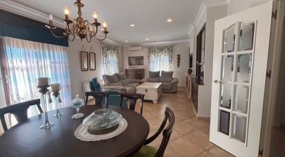 Vivienda unifamiliar 3 habitaciones de 393 m² en Lepe (21440)