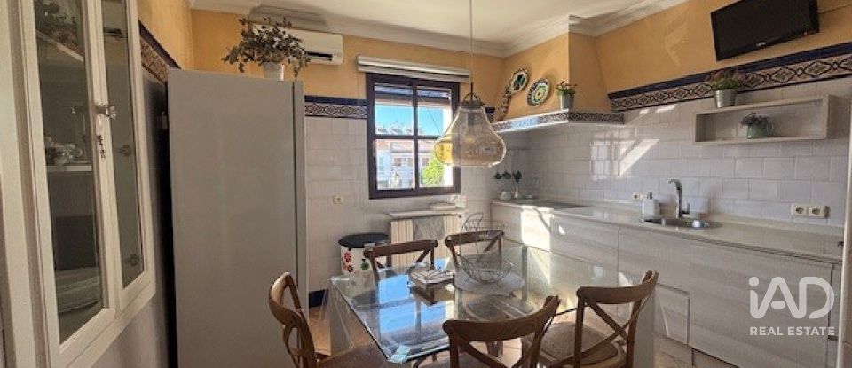 Vivienda unifamiliar  3 habitaciones de 393 m² en Lepe (21440)