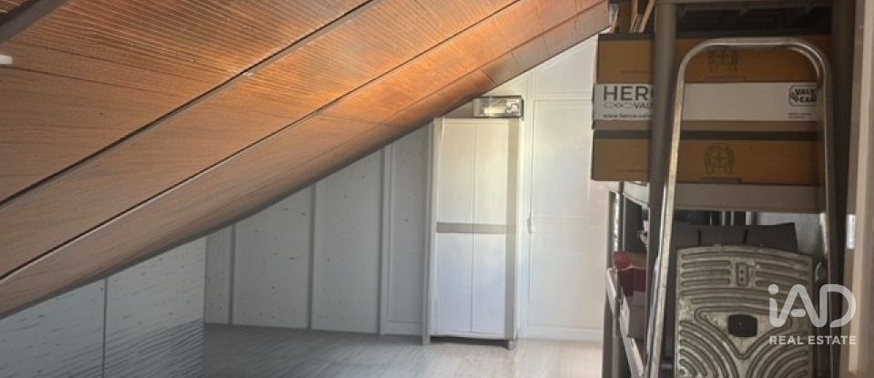 Vivienda unifamiliar  3 habitaciones de 393 m² en Lepe (21440)