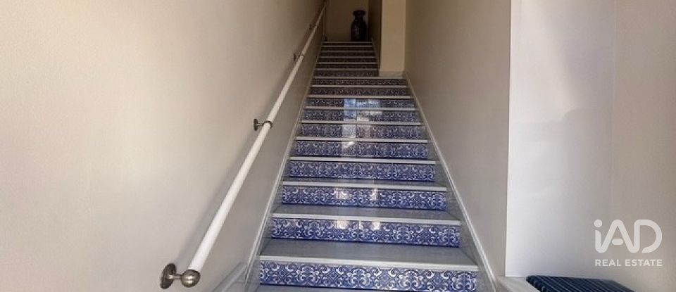 Vivienda unifamiliar  3 habitaciones de 393 m² en Lepe (21440)