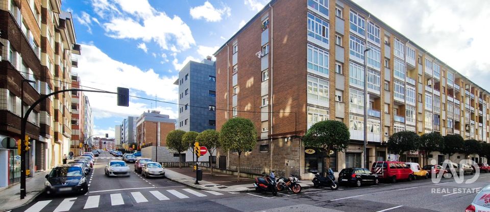 Botiga / Local comercial de 167 m² a Gijón (33204)