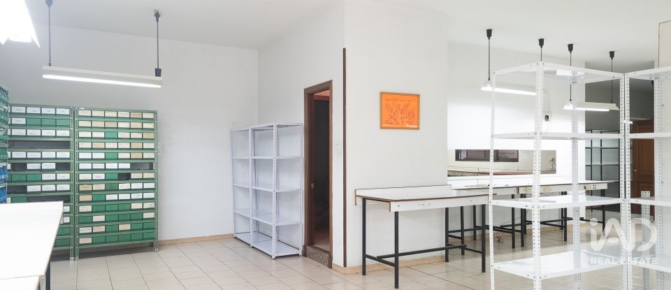 Botiga / Local comercial de 167 m² a Gijón (33204)