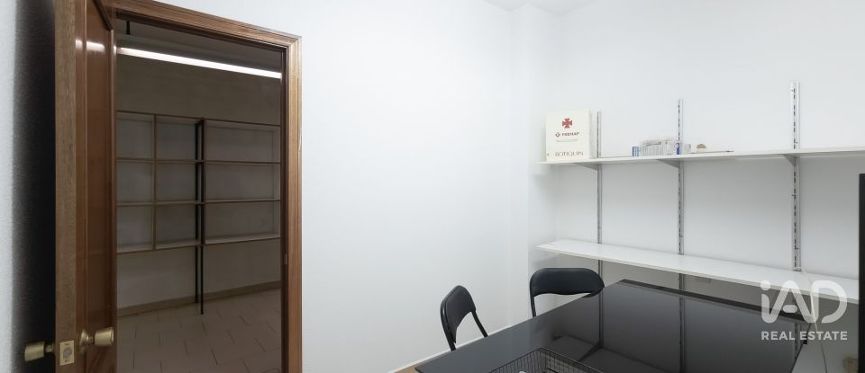 Botiga / Local comercial de 167 m² a Gijón (33204)