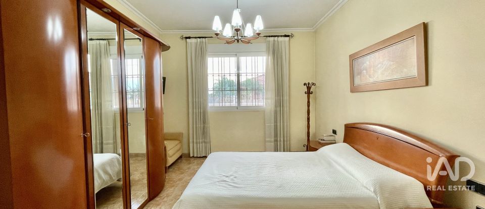 Cottage 4 bedrooms of 294 m² in El Raal (30139)