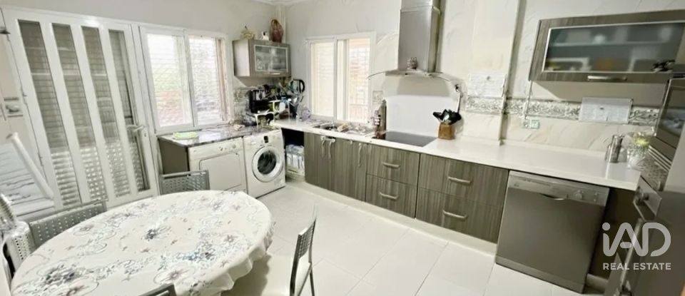 Casa 4 habitaciones de 289 m² en Llano de Brujas (30161)