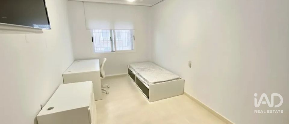 Casa 4 habitaciones de 289 m² en Llano de Brujas (30161)