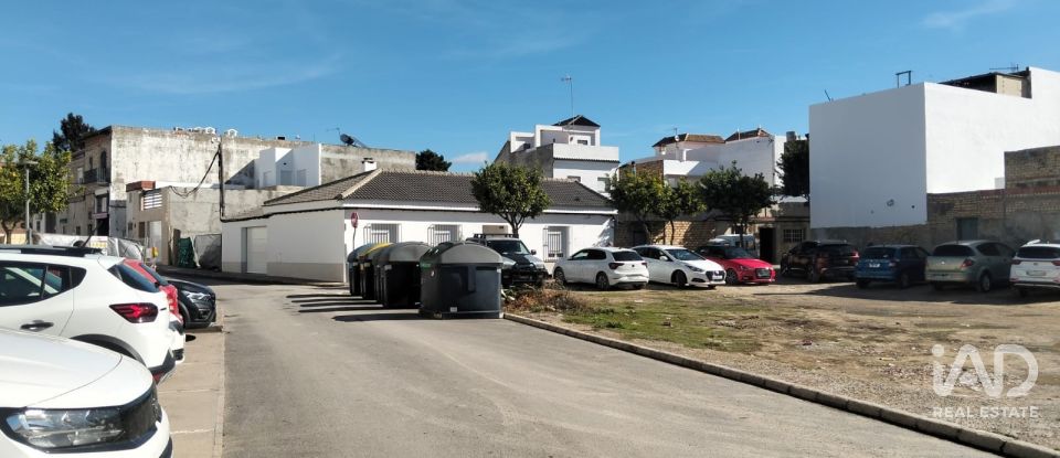 Terreno urbano de 736 m² en El Cuervo (41749)