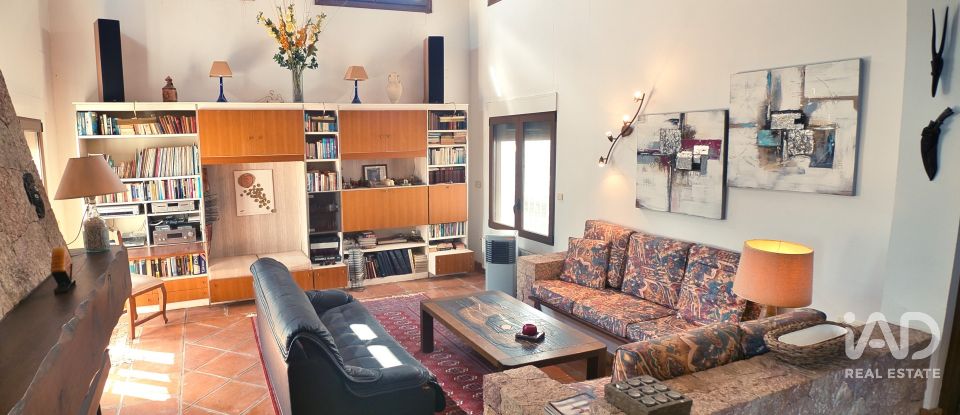 Chalet 4 habitaciones de 350 m² en Pego (03780)