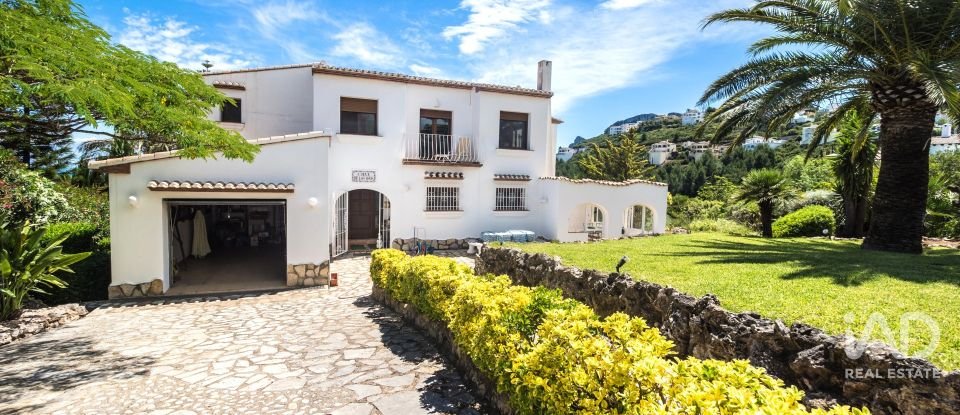 Chalet 4 habitaciones de 350 m² en Pego (03780)