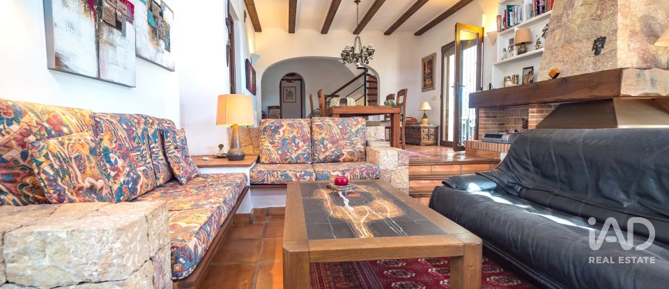 Chalet 4 habitaciones de 350 m² en Pego (03780)