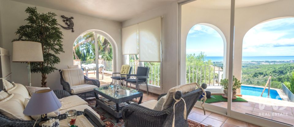 Chalet 4 habitaciones de 350 m² en Pego (03780)