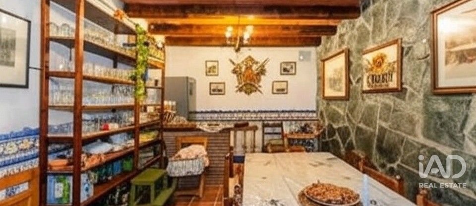 Casa 7 habitaciones de 351 m² en Villalbilla (28810)