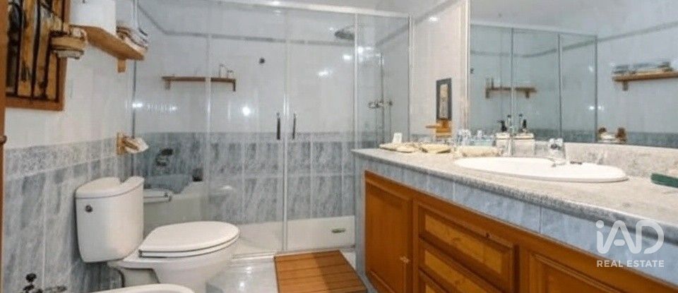 Casa 7 habitaciones de 351 m² en Villalbilla (28810)