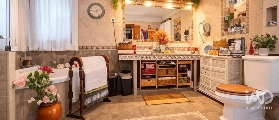 Casa 7 habitaciones de 351 m² en Villalbilla (28810)