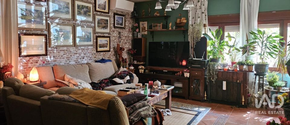 Casa 7 habitaciones de 351 m² en Villalbilla (28810)