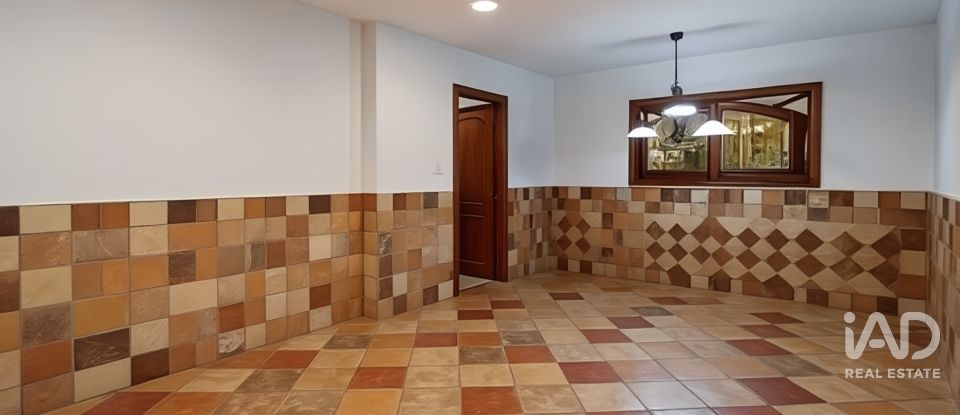 Casa 7 habitaciones de 351 m² en Villalbilla (28810)