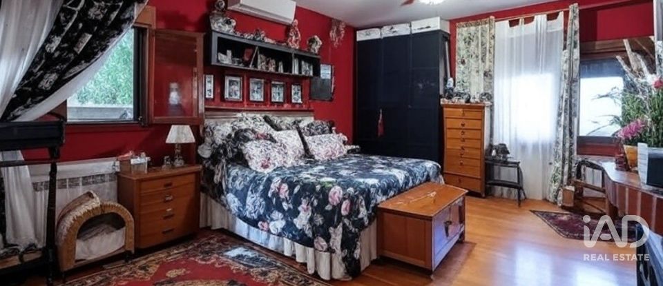 Casa 7 habitaciones de 351 m² en Villalbilla (28810)