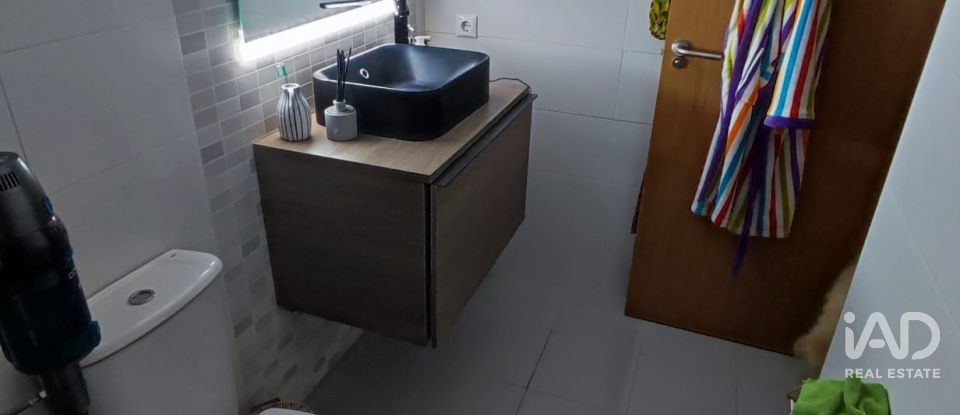 Apartment 2 bedrooms of 100 m² in León (24008)