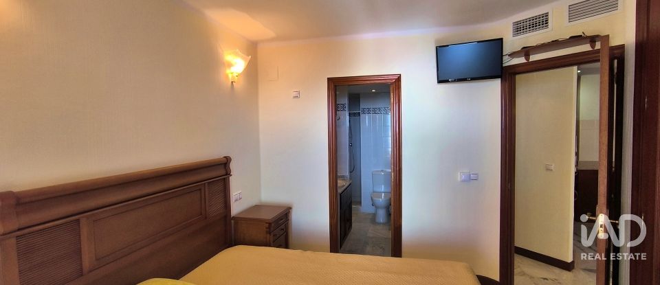 Piso 3 habitaciones de 107 m² en Torrevieja (03183)