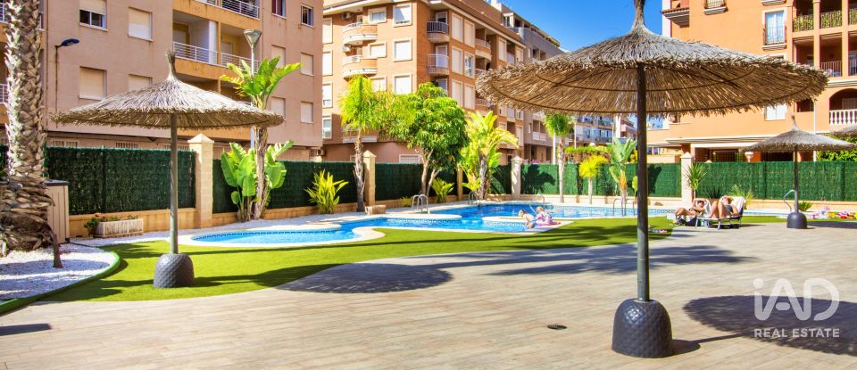 Piso 3 habitaciones de 107 m² en Torrevieja (03183)