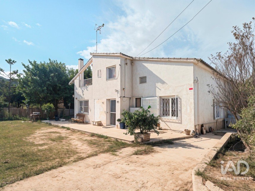 Casa 4 habitaciones de 131 m² en Sant Pol de Mar (08395)