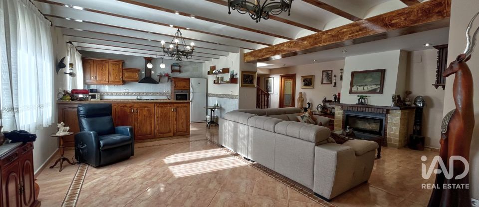 Cottage 11 bedrooms of 470 m² in Las Virtudes (03409)