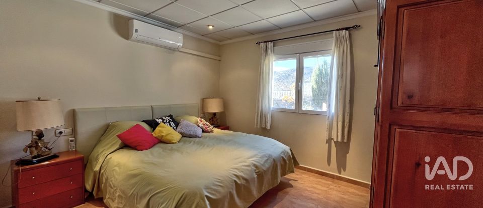 Cottage 11 bedrooms of 470 m² in Las Virtudes (03409)