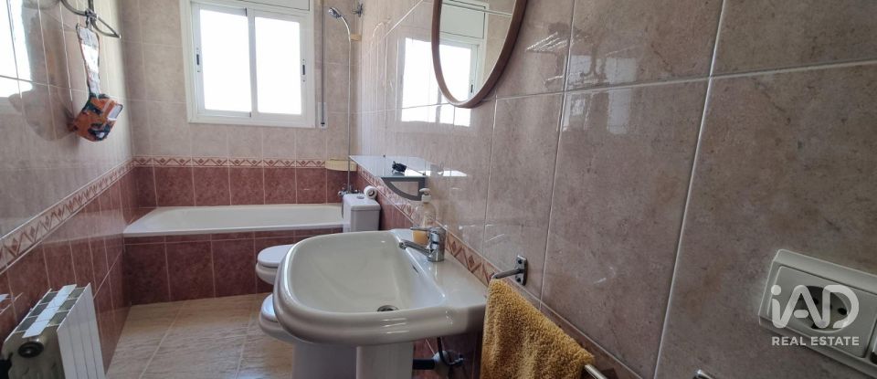 Casa 4 habitacions de 131 m² a Les Roquetes (08812)