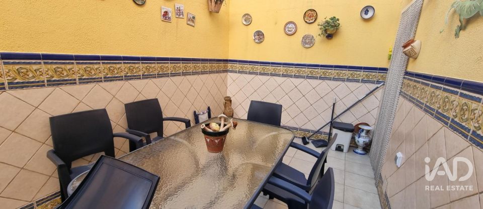 Casa 4 habitacions de 131 m² a Les Roquetes (08812)