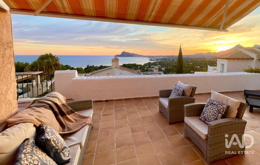 Lodge 4 bedrooms of 146 m² in Altea (03590)