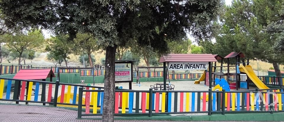 Habitatge unifamiliar  5 habitacions de 225 m² a Colmenar de Oreja (28380)