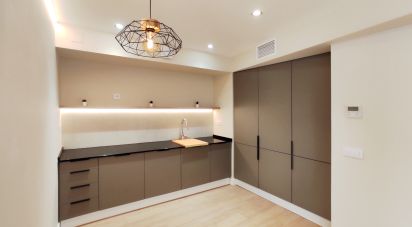 Shop / premises commercial of 67 m² in Barcelona (08006)