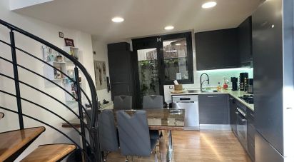 Duplex 2 bedrooms of 68 m² in Barcelona (08028)