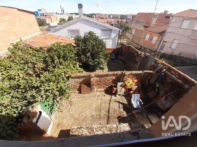 Casa 3 habitaciones de 150 m² en La Bañeza (24750)