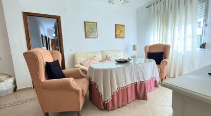 Pis 3 habitacions de 108 m² a La Antilla (21449)