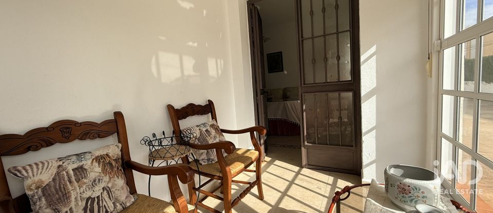 Pis 3 habitacions de 108 m² a La Antilla (21449)