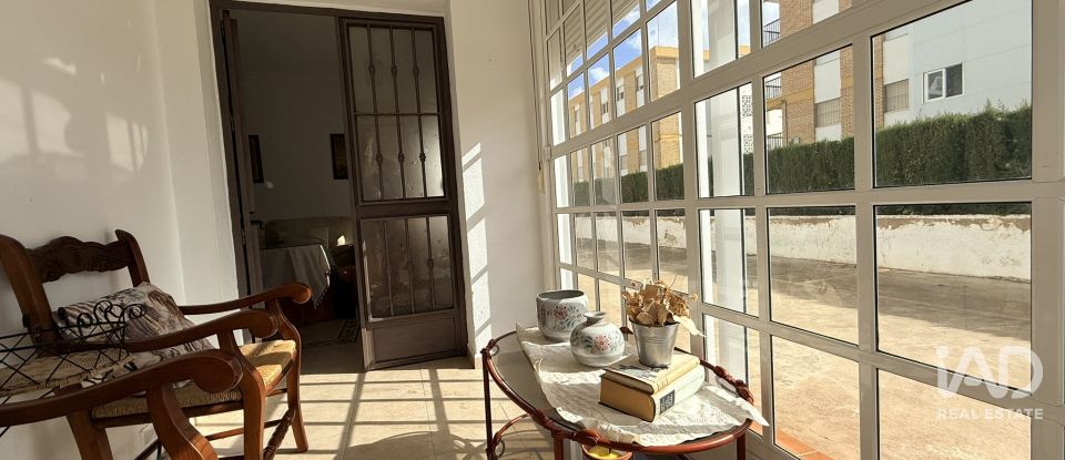 Pis 3 habitacions de 108 m² a La Antilla (21449)